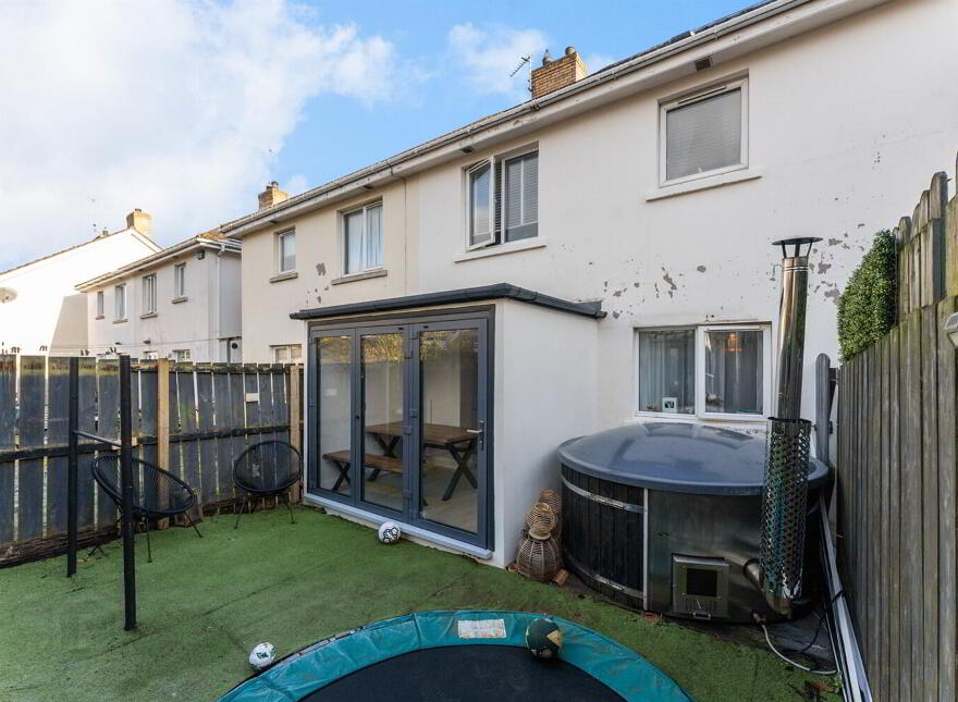 26 Mayfield Square, Belfast, BT10 0QR