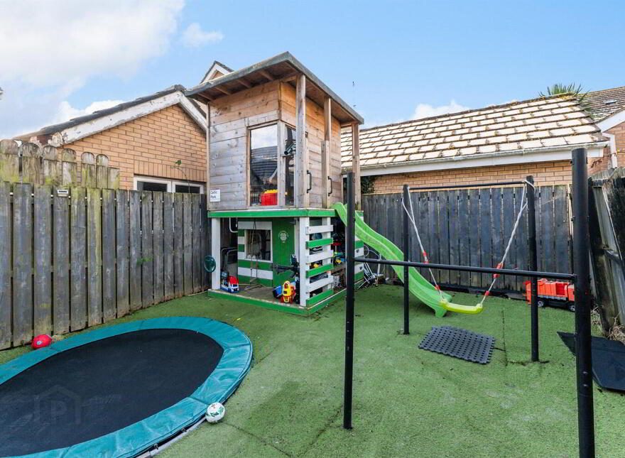 26 Mayfield Square, Belfast, BT10 0QR