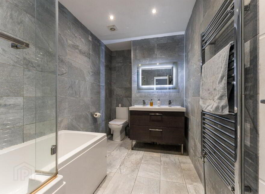 26 Mayfield Square, Belfast, BT10 0QR