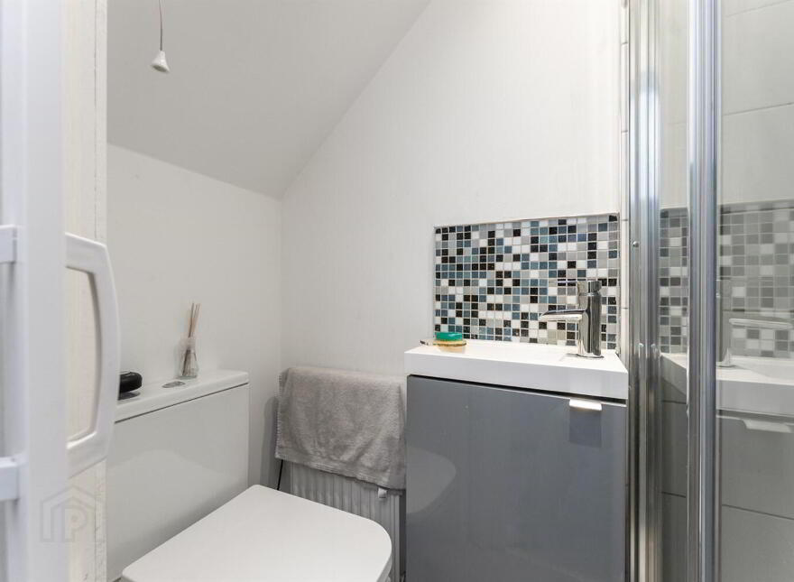 26 Mayfield Square, Belfast, BT10 0QR
