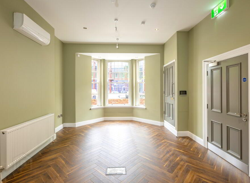 8 Elmwood Avenue, Belfast, BT9 6AY