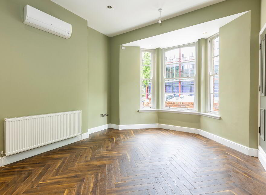 8 Elmwood Avenue, Belfast, BT9 6AY