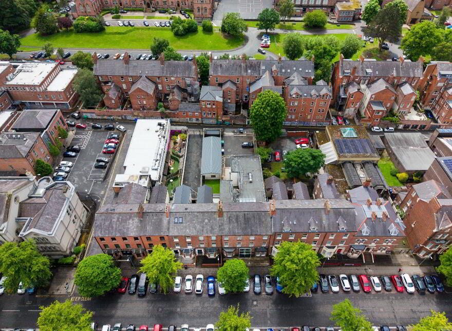 8 Elmwood Avenue, Belfast, BT9 6AY