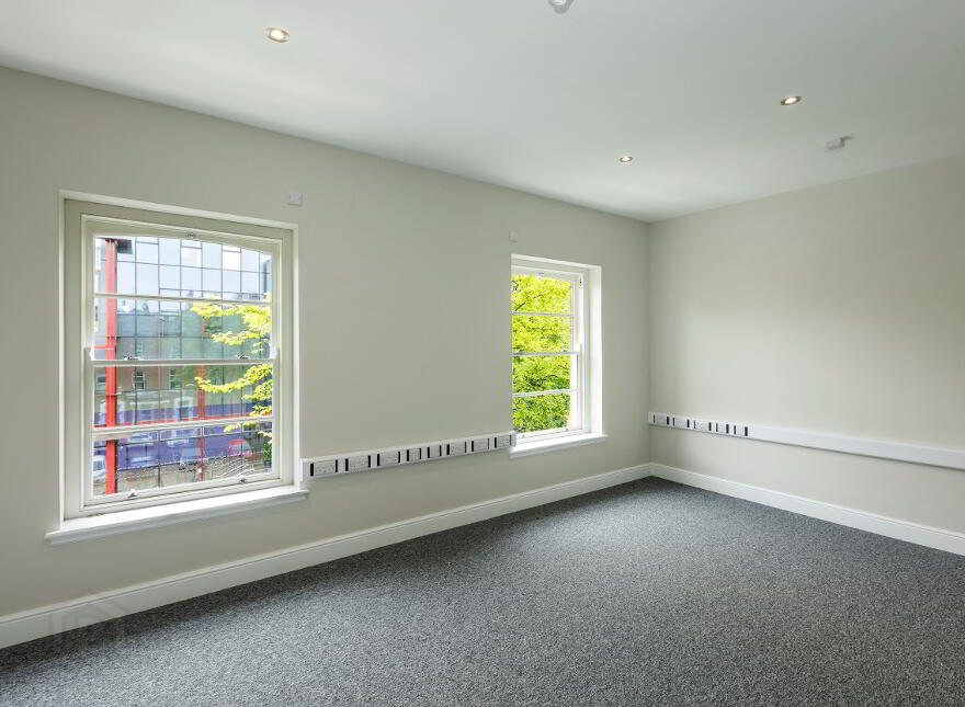8 Elmwood Avenue, Belfast, BT9 6AY