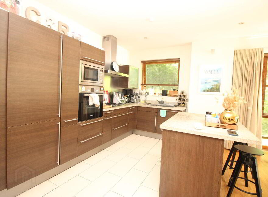 E5 The Elms, Malone Square Malone Road, Belfast, BT9 6SB