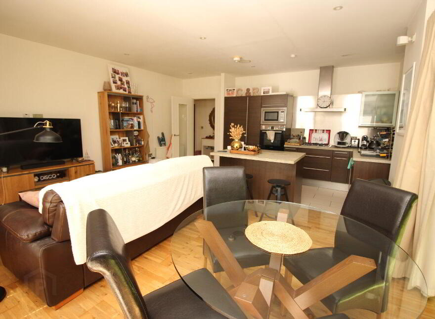 E5 The Elms, Malone Square Malone Road, Belfast, BT9 6SB