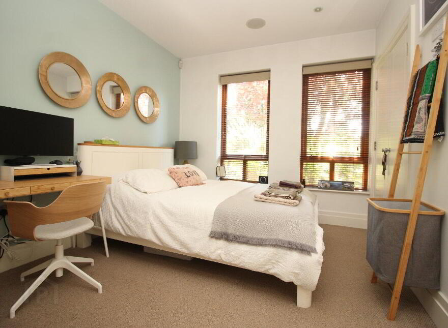 E5 The Elms, Malone Square Malone Road, Belfast, BT9 6SB