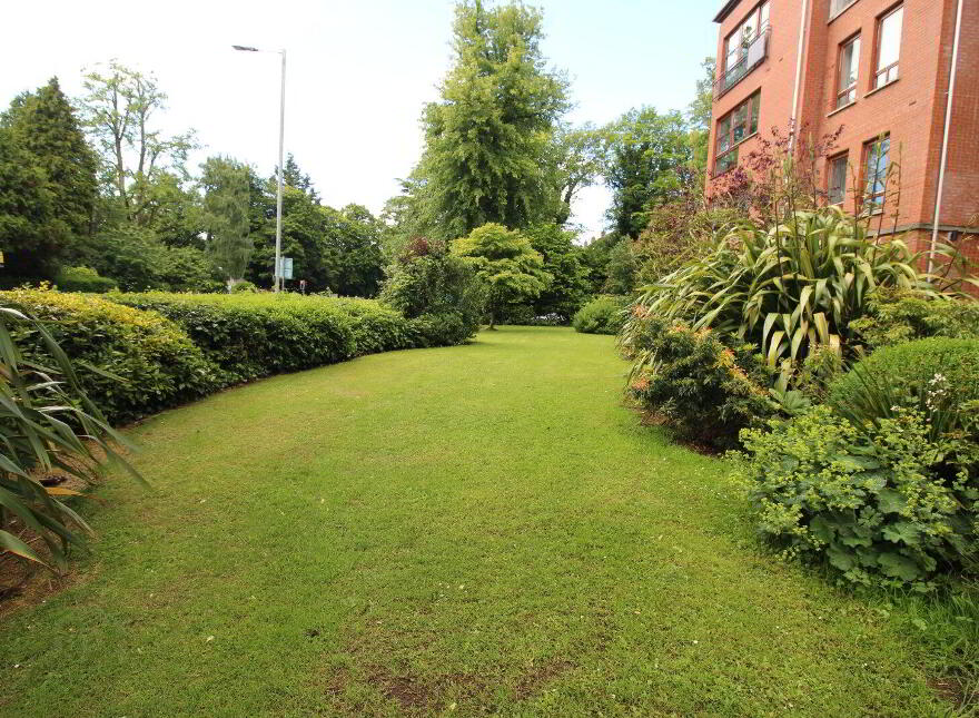 E5 The Elms, Malone Square Malone Road, Belfast, BT9 6SB