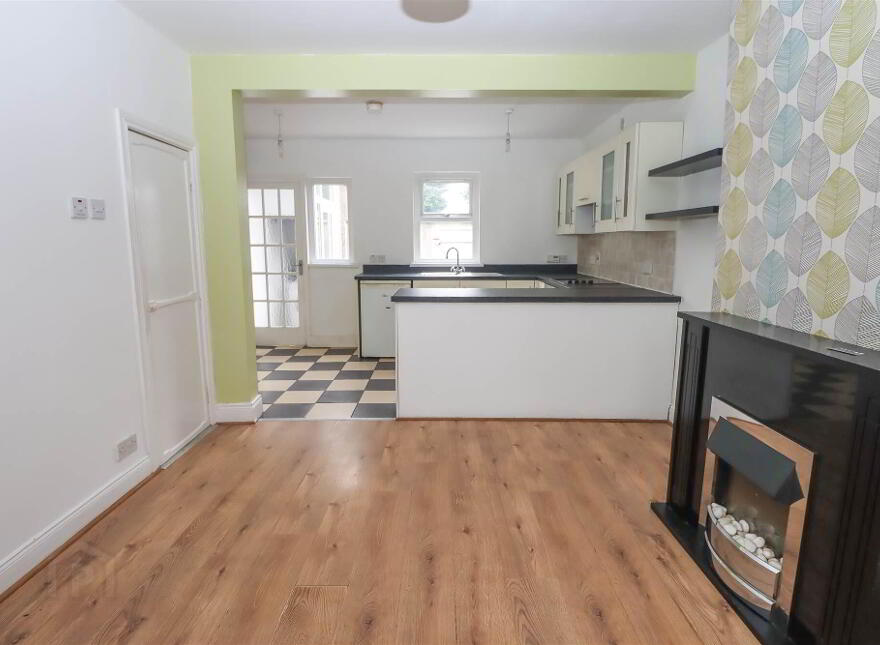 44 Talbot Street, Newtownards, BT23 4EG photo 3