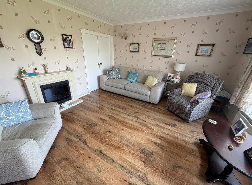 15 Killeen Avenue, Bangor, BT19 1NB