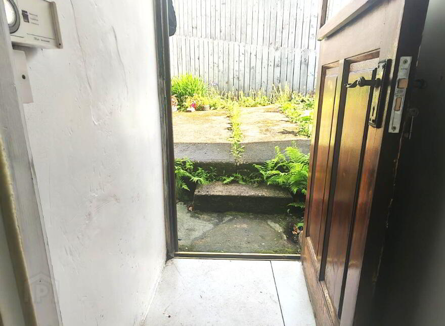 New Row, Killybegs, F94E431