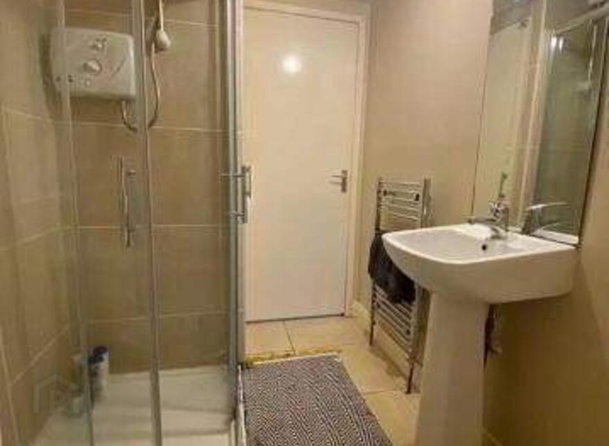 New Row, Killybegs, F94E431