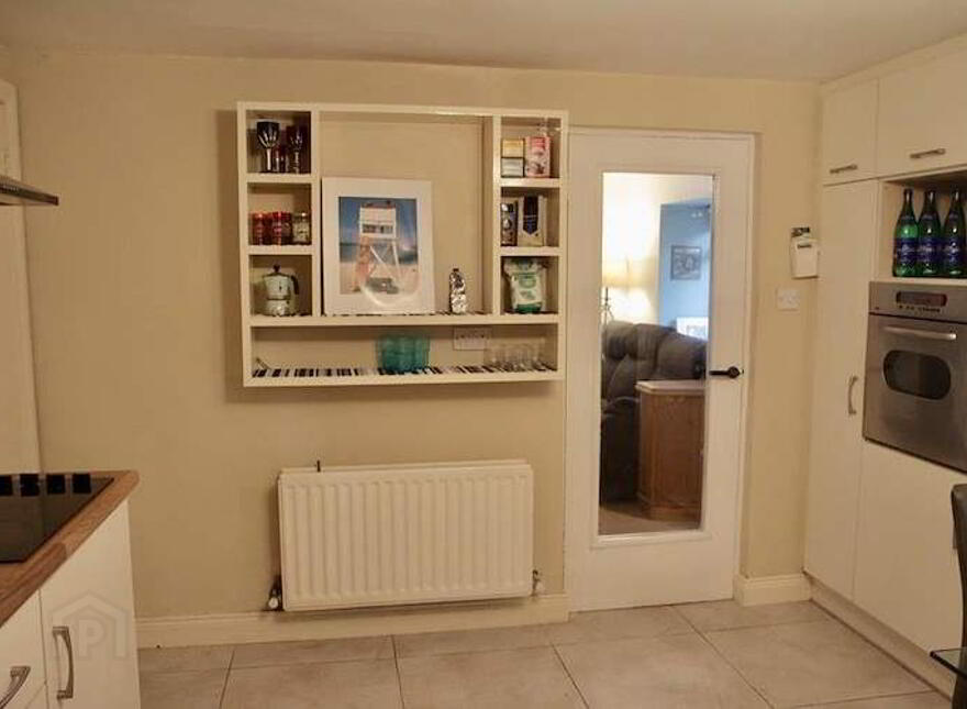 New Row, Killybegs, F94E431