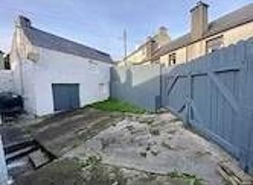 New Row, Killybegs, F94E431