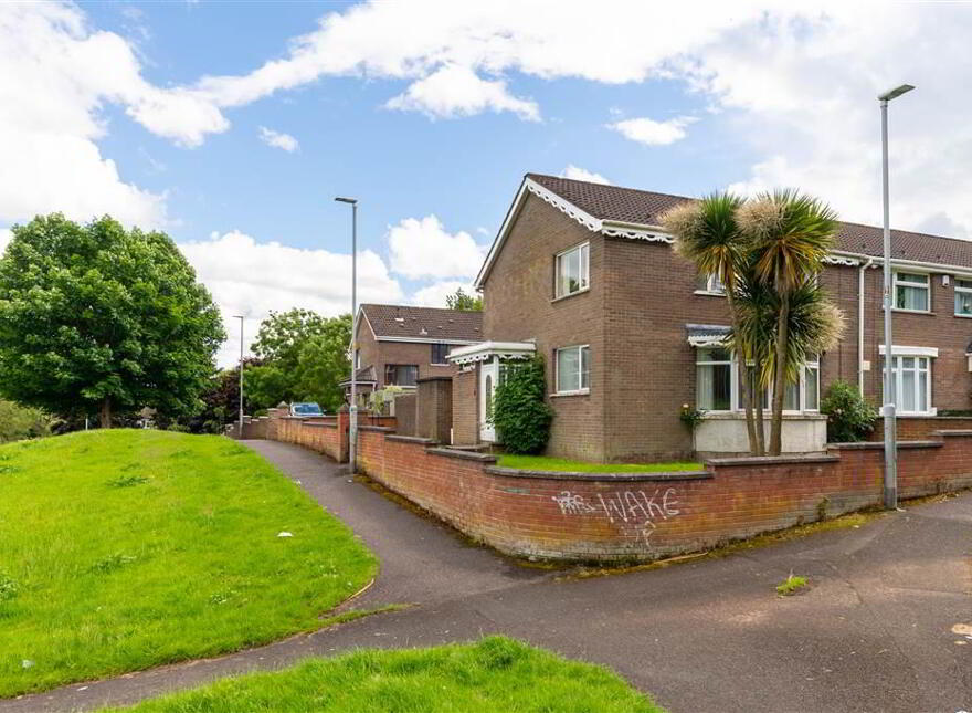 16 Glasvey Gardens, Dumurry, Belfast, BT17 0DX
