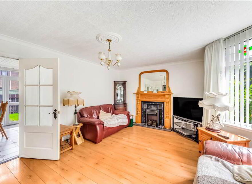 16 Glasvey Gardens, Dumurry, Belfast, BT17 0DX