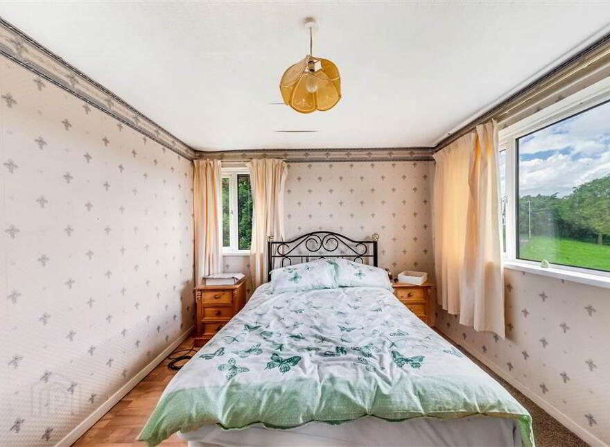 16 Glasvey Gardens, Dumurry, Belfast, BT17 0DX