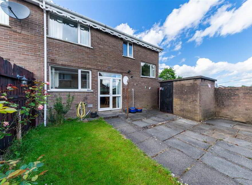 16 Glasvey Gardens, Dumurry, Belfast, BT17 0DX