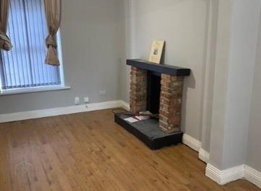 97 Creggan Road, Derry, BT48 9DA