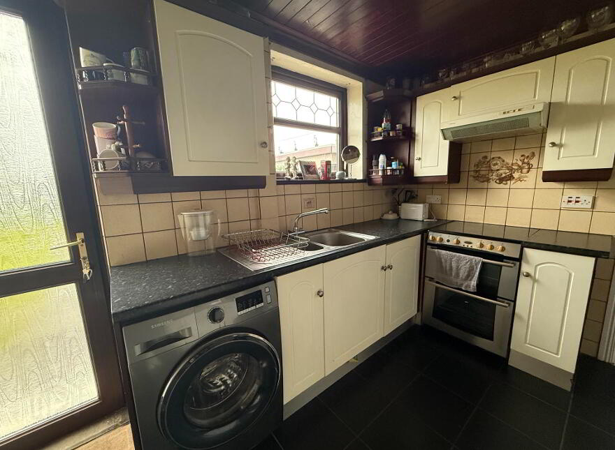 47 Chichester Park Central, Harryville, Ballymena, BT42 4BE