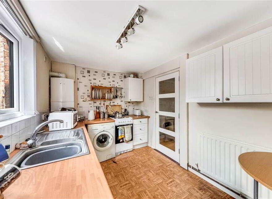 18A Navan Green, Andersonstown, Belfast, BT11 8JR
