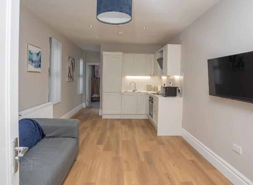 Apt 2, 19 Camden Street, Belfast, BT9 6AT
