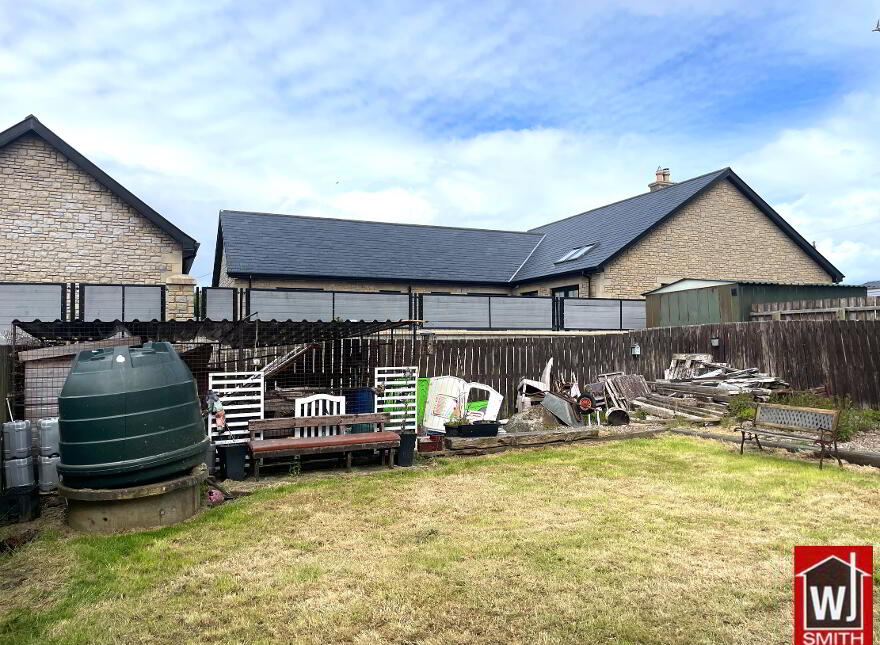 47 Muckle Hill View, Castlederg, BT81 7TR