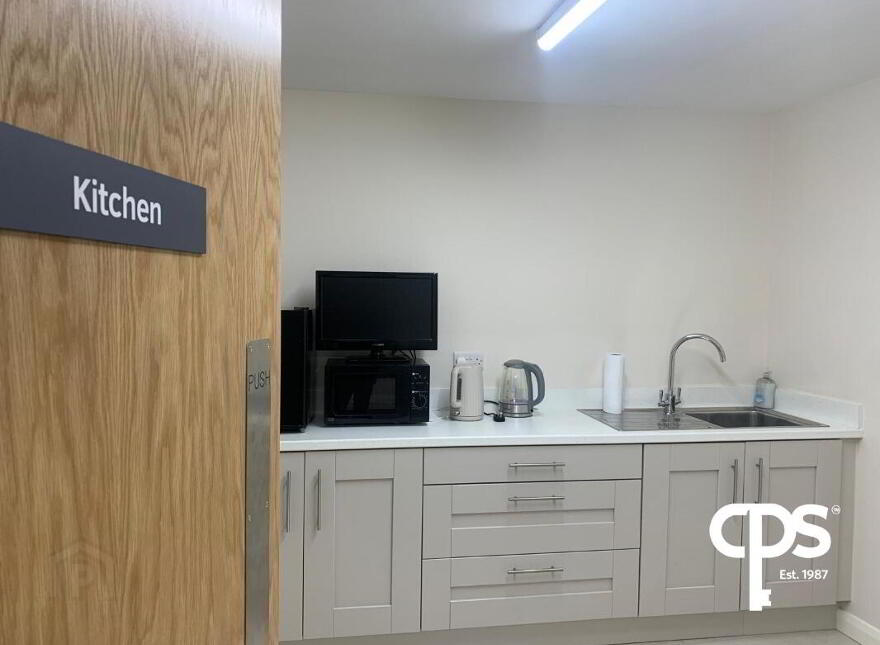 Room 9, 24-26 Spencer Road, Derry, BT47 6AA