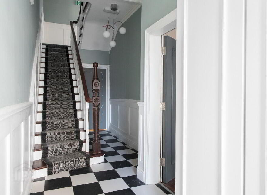 Apt 3, 17 Camden Street, Belfast, BT9 6AT