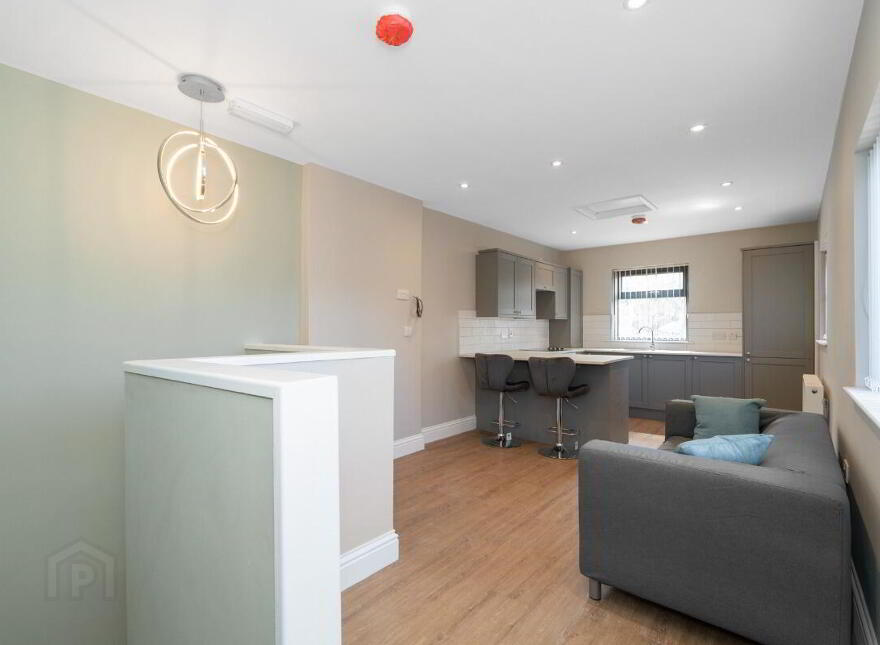 Apt 3, 17 Camden Street, Belfast, BT9 6AT