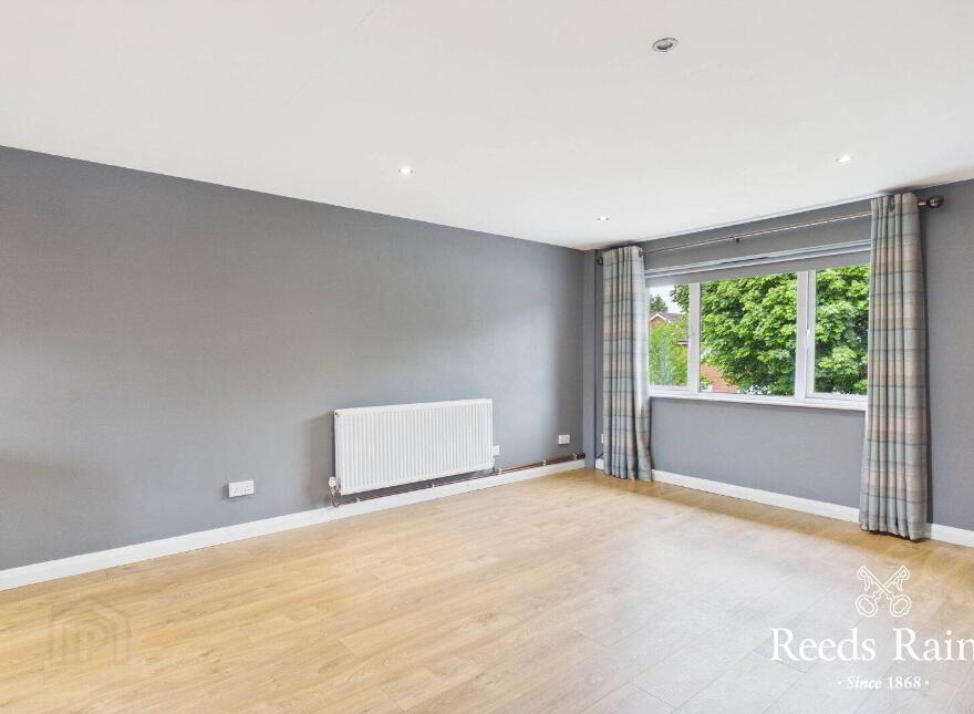 27 Inverwood Gardens, Belfast, BT4 1RG