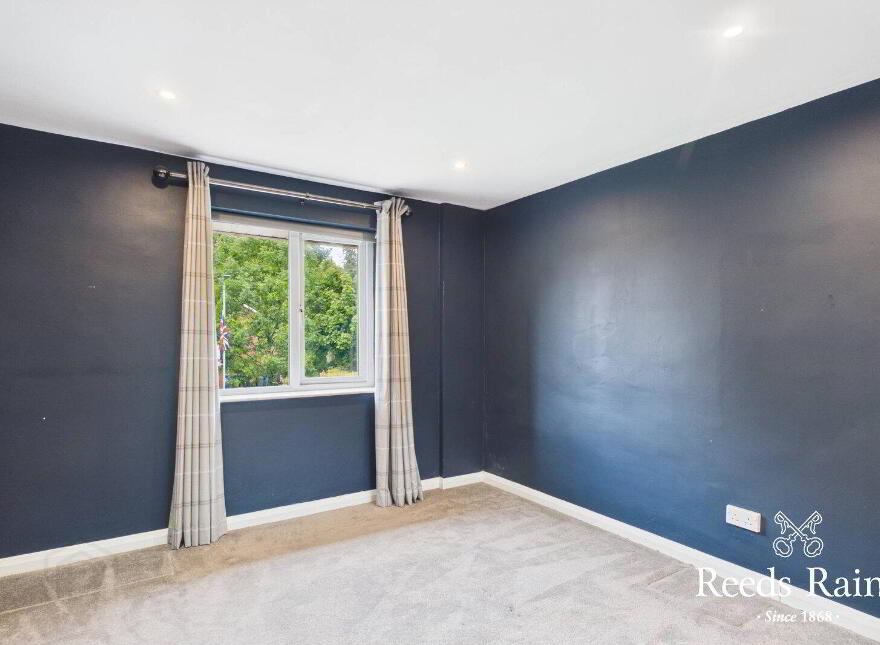 27 Inverwood Gardens, Belfast, BT4 1RG