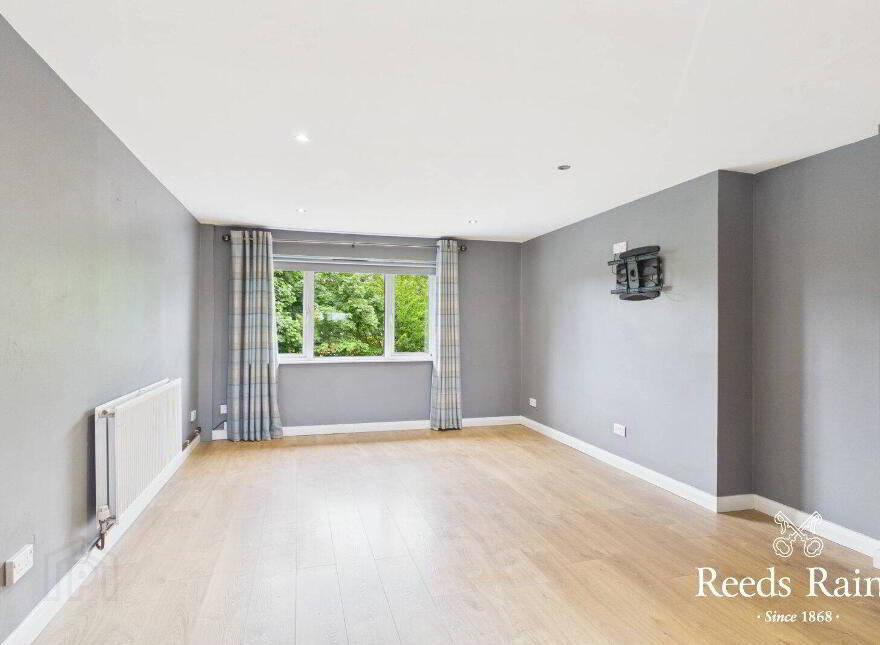 27 Inverwood Gardens, Belfast, BT4 1RG