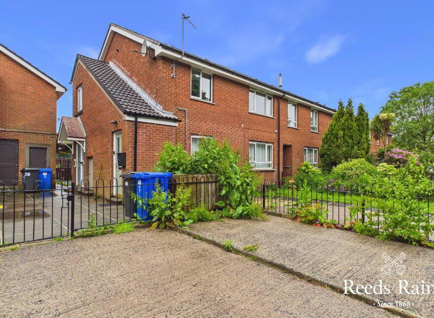 27 Inverwood Gardens, Belfast, BT4 1RG