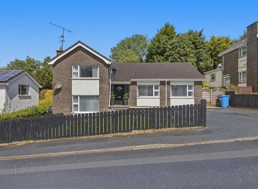 14 Ardenlee Gardens, Downpatrick, BT30 6PJ