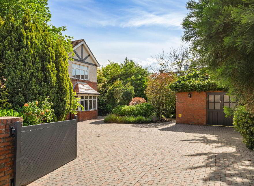 29 Hampton Park, Saint Helen's Wood, Booterstown, Blackrock, Blackrock, A94K821