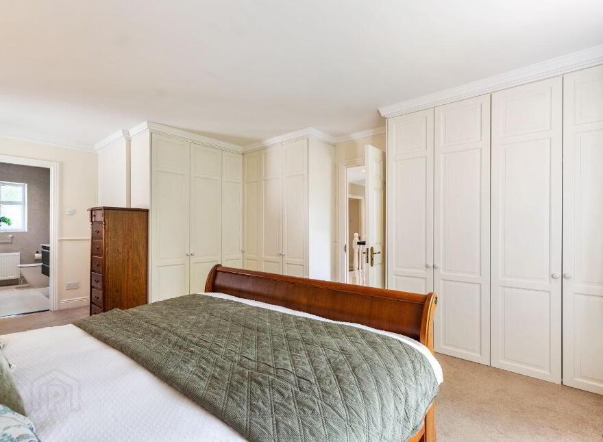 29 Hampton Park, Saint Helen's Wood, Booterstown, Blackrock, Blackrock, A94K821