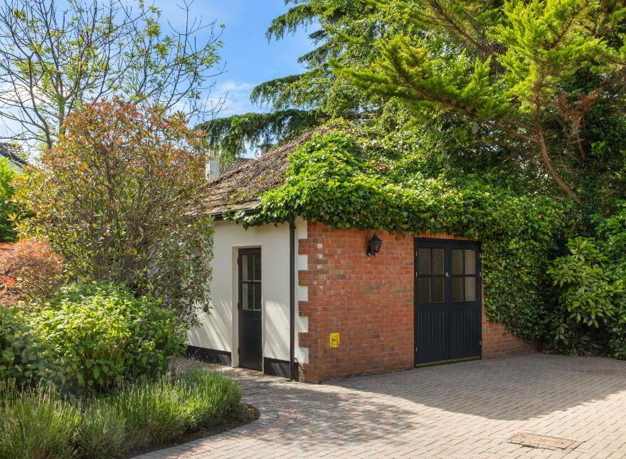 29 Hampton Park, Saint Helen's Wood, Booterstown, Blackrock, Blackrock, A94K821