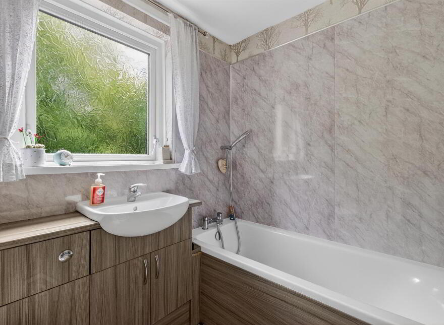 7 Laburnum Crescent, Comber, BT23 5YF