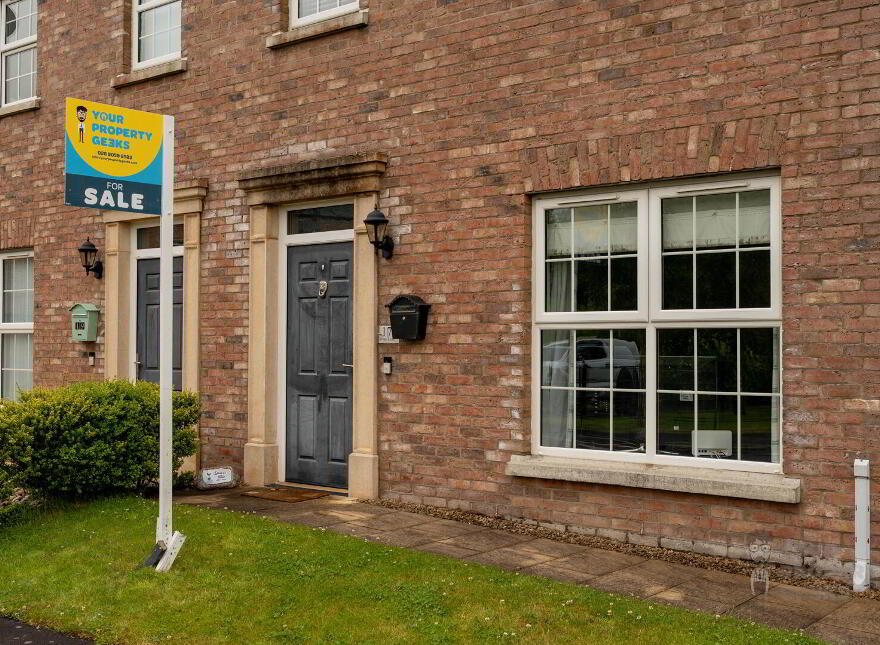17 Moss Lane, Ballynahinch, BT24 8FE