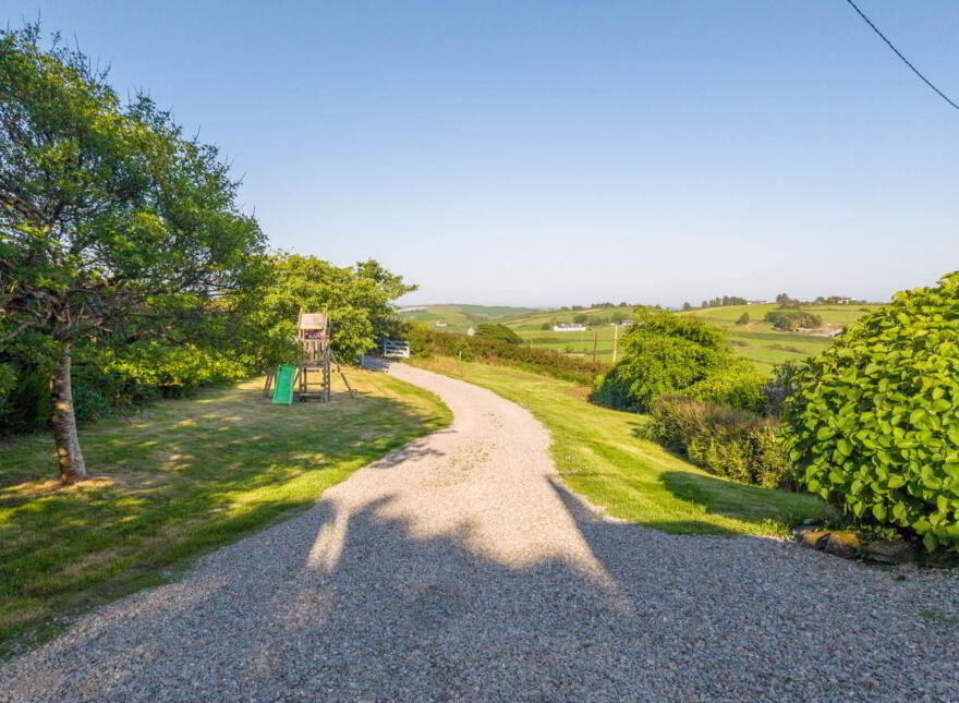 Tim`s Cottage, Kilfinnan, Glandore, P81Y978