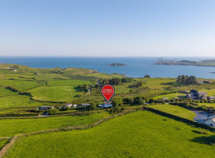 Tim`s Cottage, Kilfinnan, Glandore, P81Y978