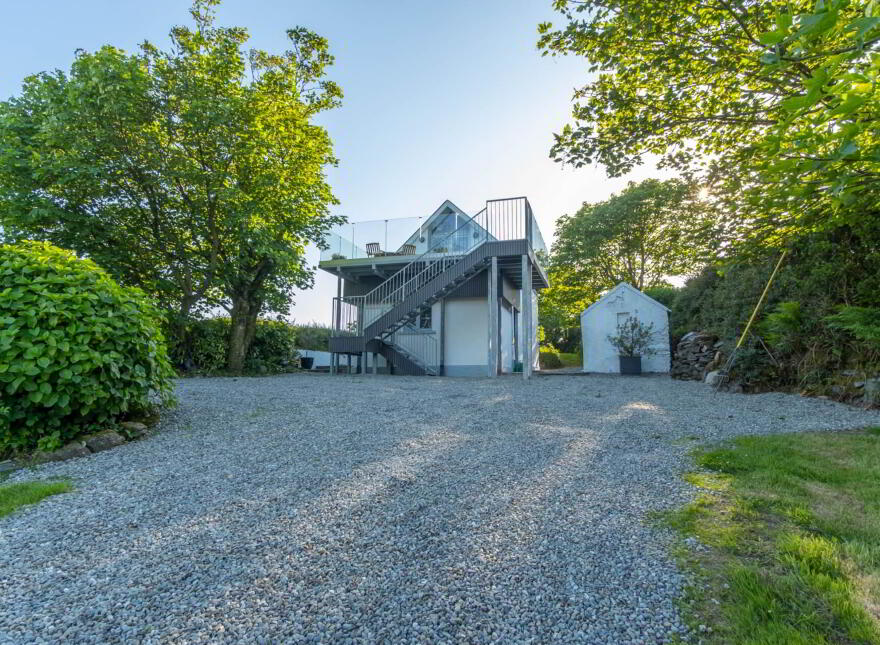 Tim`s Cottage, Kilfinnan, Glandore, P81Y978