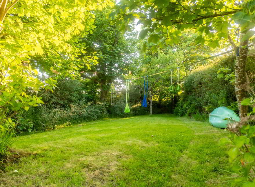 Tim`s Cottage, Kilfinnan, Glandore, P81Y978