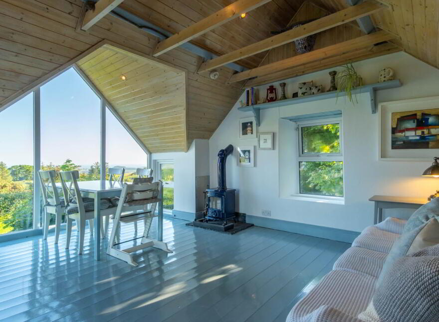 Tim`s Cottage, Kilfinnan, Glandore, P81Y978