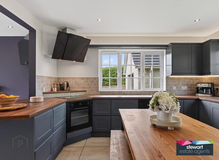 124 Hillsborough Road, Dromore, BT25 1QW