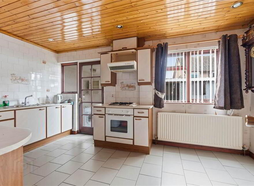 16 Kilmakevit Crescent, Cullybackey, BT42 1NG