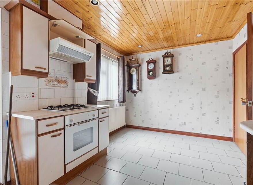 16 Kilmakevit Crescent, Cullybackey, BT42 1NG