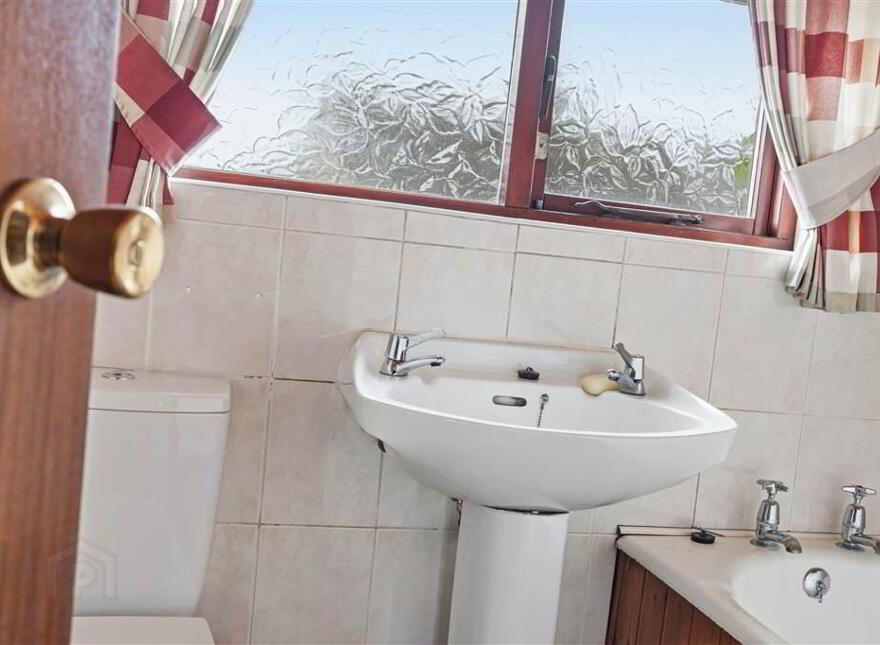 16 Kilmakevit Crescent, Cullybackey, BT42 1NG