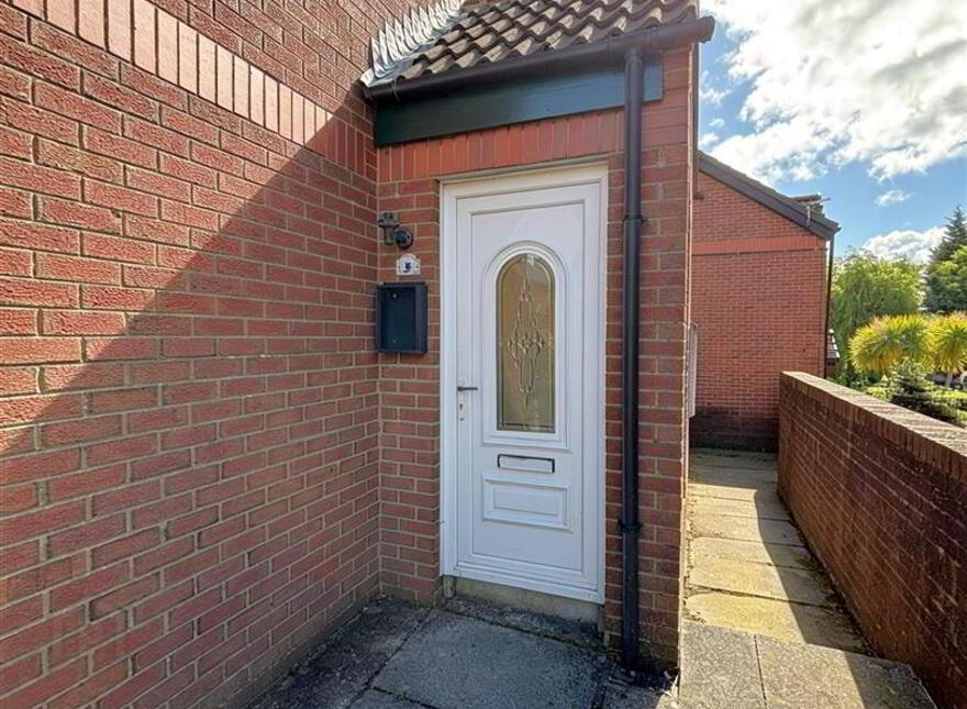 13 Chichester Gardens, Belfast, BT15 5FS